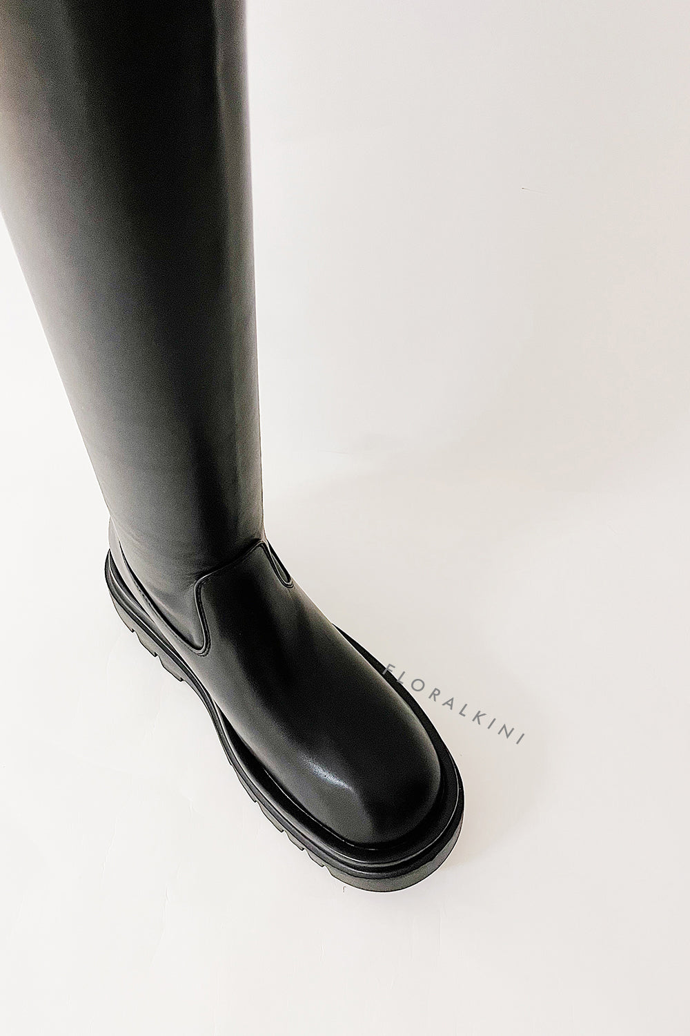 Black Faux Leather Flat Chunky Over The Knee Thigh High Boots US 3/EU 34 Black Faux Leather Flat Chunky Over The Knee Thigh High Boots US 3/EU 34