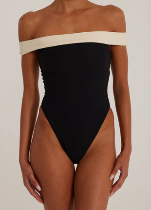Off Shoulder Coloblock One Piece Swimsuit With Belt