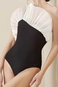 Net Yarn Ruffle One-Shoulder One Piece Swimsuit