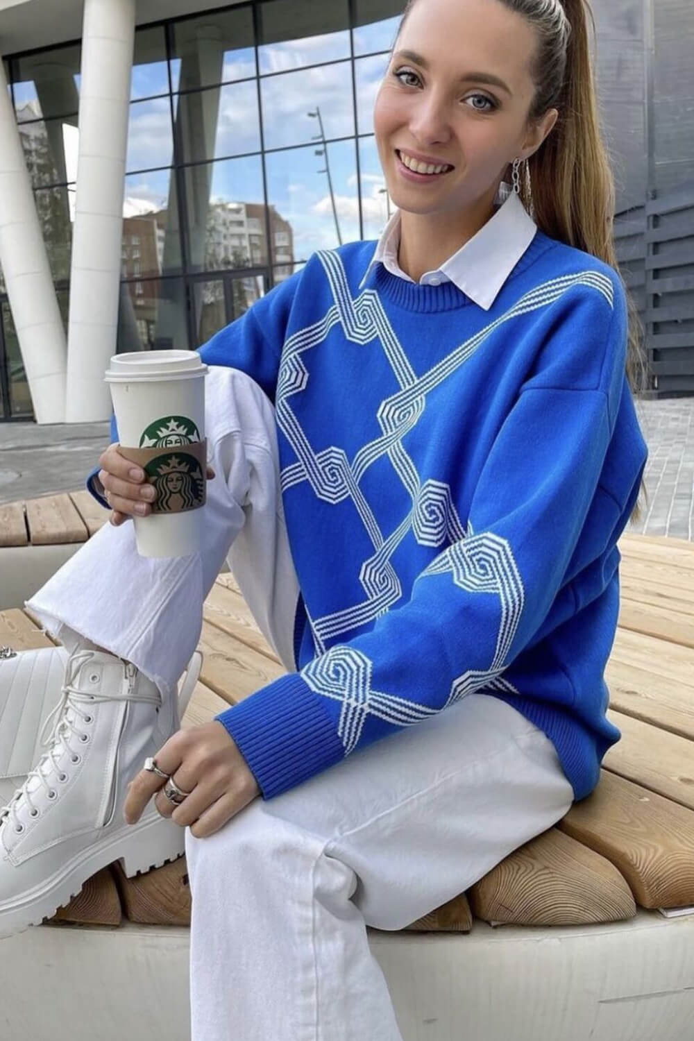 Patterned Crew Neck Knit Sweater - Blue & White