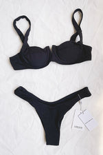 Black V Front Ribbed Underwire Bikini Top